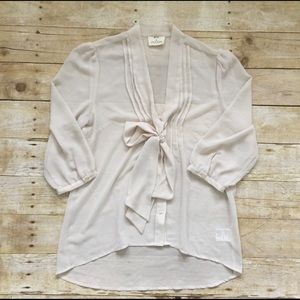 EUC Urban Outfitters Pussybow Blouse